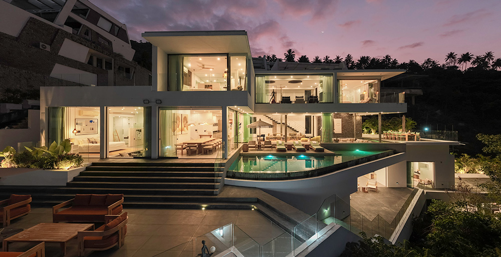 Golden Lotus - Villa Vie - Serene villa at nightfall